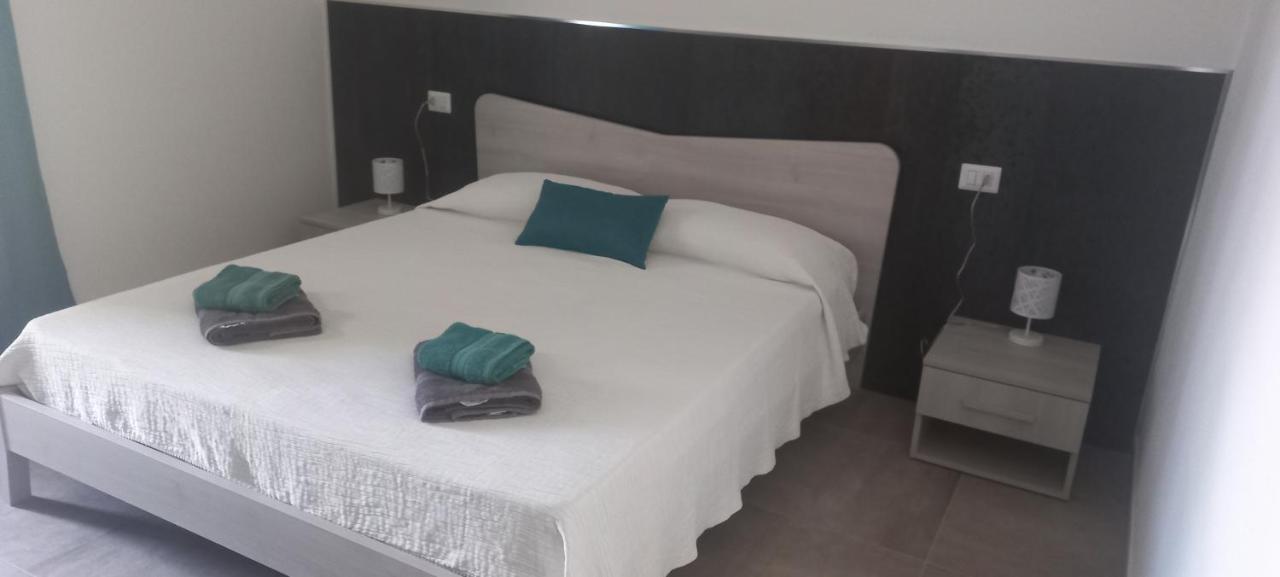 Mivida "Le Stanze Di Ada" Bed & Breakfast San Teodoro  Luaran gambar